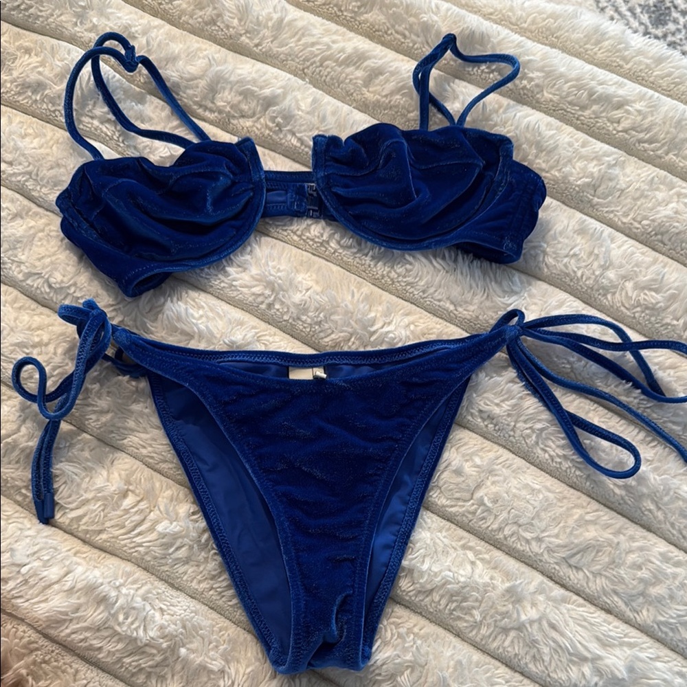 Triangl Mala style blue velvet bikini
